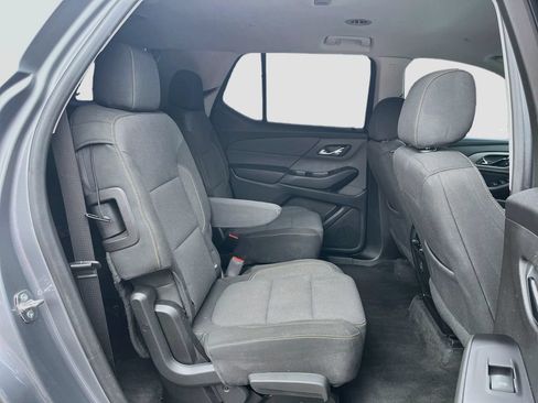 Used 2019 Chevrolet Traverse LT FWD image 27