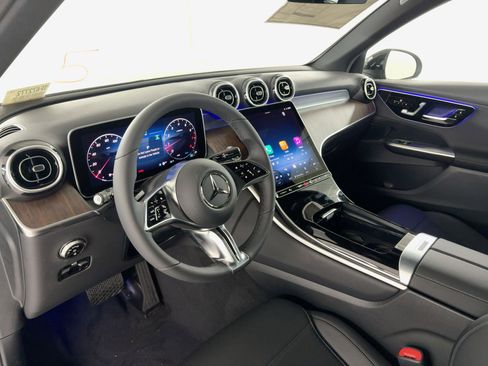 Certified 2026 Mercedes-Benz GLC 300 image 4