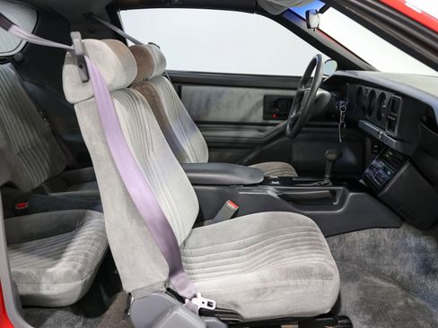 Used 1989 Pontiac Firebird Formula RWD image 15