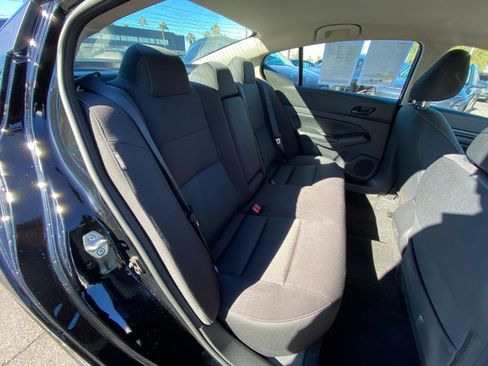 Used 2025 Nissan Altima 2.5 SV image 39