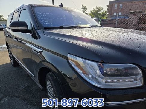 Used 2018 Lincoln Navigator Reserve w/ Technology Package AWD/4WD image 4