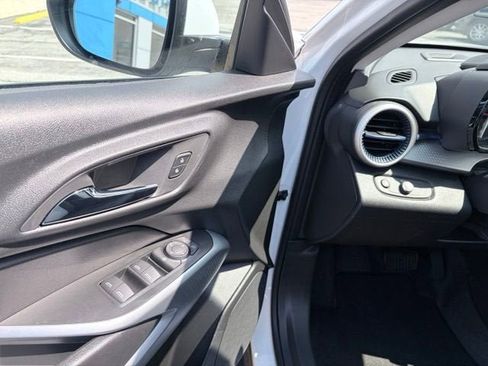 New 2026 Chevrolet Trax LS w/ LS Convenience Package FWD image 19
