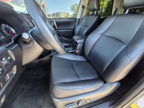 Used 2022 Toyota 4Runner TRD Off-Road Premium w/ Moonroof Package AWD/4WD image 16