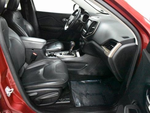 Used 2015 Jeep Cherokee Limited image 14