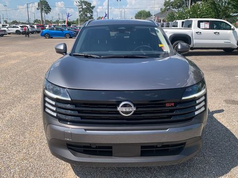 Used 2025 Nissan Kicks SR FWD image 3