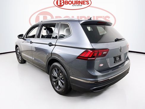 Used 2022 Volkswagen Tiguan SE AWD/4WD image 7