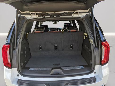 Used 2024 GMC Yukon Denali Ultimate image 13
