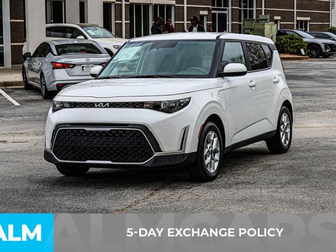 Used 2025 Kia Soul LX w/ LX Technology Package image 4