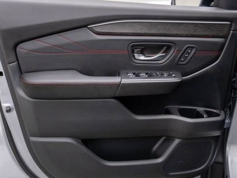 New 2026 Honda Pilot Black Edition image 14