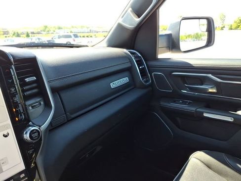 Used 2023 RAM 1500 Laramie AWD/4WD image 16