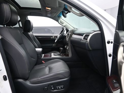 Used 2019 Lexus GX 460 460 image 32