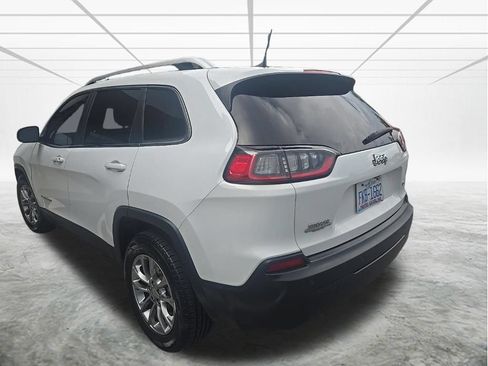 Used 2019 Jeep Cherokee Latitude Plus FWD image 3