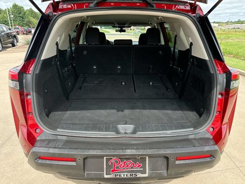 Used 2022 Nissan Pathfinder SV FWD image 23