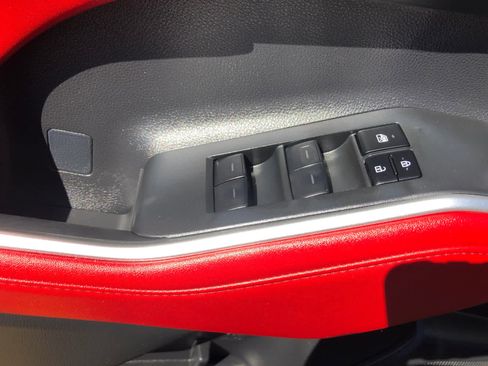 Used 2024 Toyota Highlander XSE AWD/4WD image 23