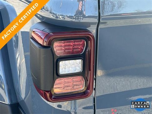 Certified 2024 Jeep Gladiator Rubicon image 11