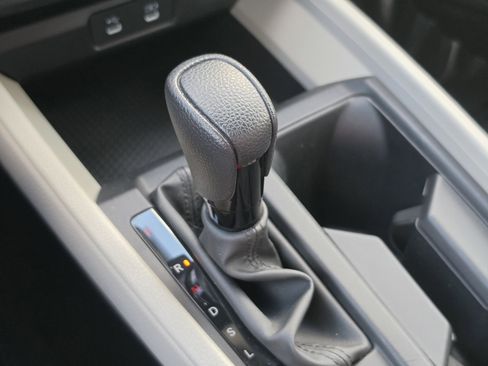 Certified 2023 Honda Accord EX image 25