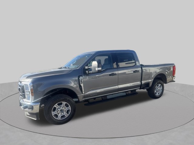 Used 2025 Ford F250 XLT AWD/4WD image 4