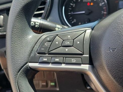 Used 2017 Nissan Rogue S FWD image 23
