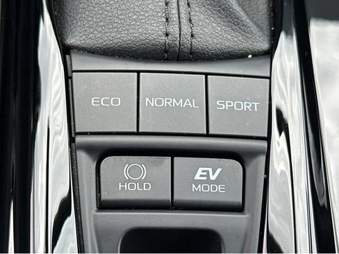Used 2025 Toyota Camry XSE w/ Premium Package FWD image 30