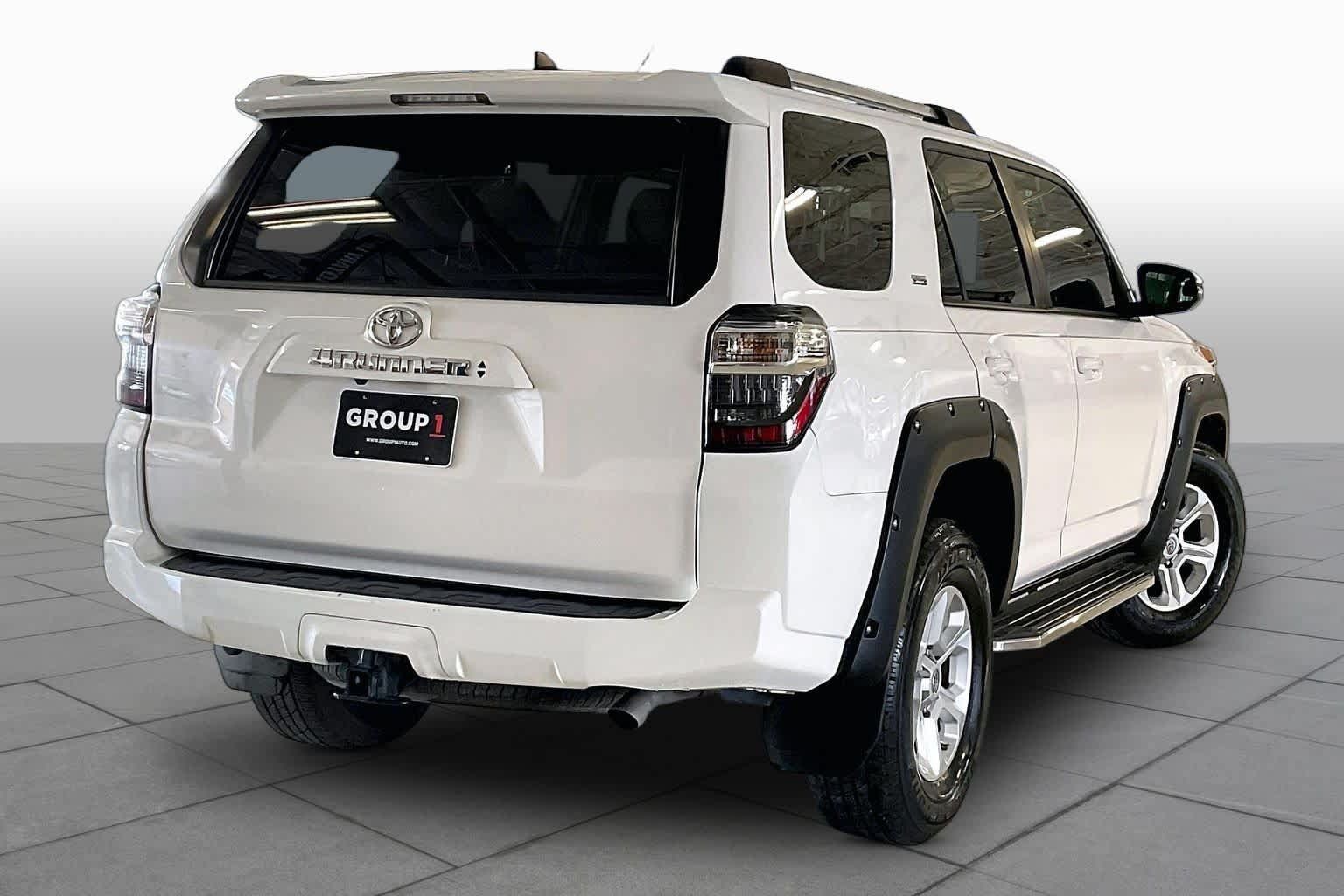 Used 2020 Toyota 4Runner SR5 Premium RWD image 12