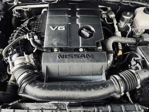 Used 2022 Nissan Frontier PRO-4X w/ Technology Package image 7