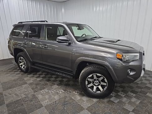Used 2021 Toyota 4Runner TRD Off-Road Premium w/ Moonroof Package AWD/4WD image 7
