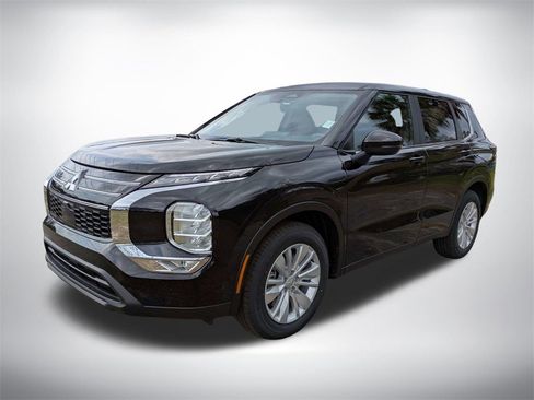 New 2026 Mitsubishi Outlander ES image 8