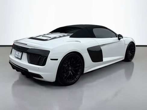 Used 2017 Audi R8 V10 image 3