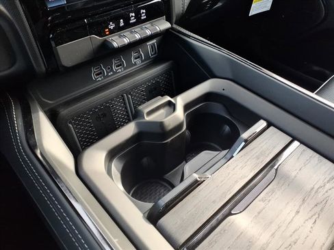 New 2026 RAM 1500 Limited w/ Bed Utility Group image 15