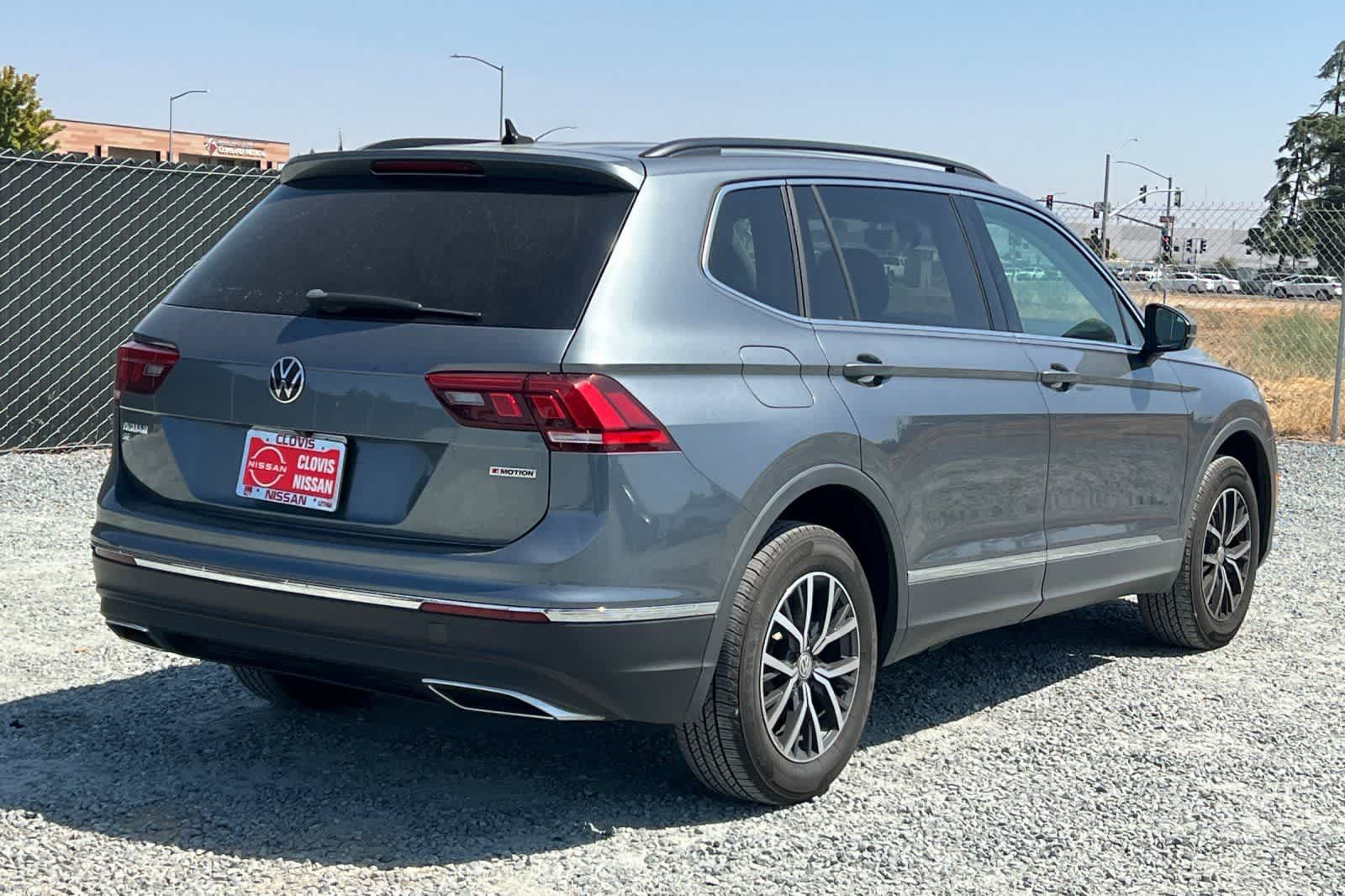 Used 2020 Volkswagen Tiguan SE AWD/4WD image 3
