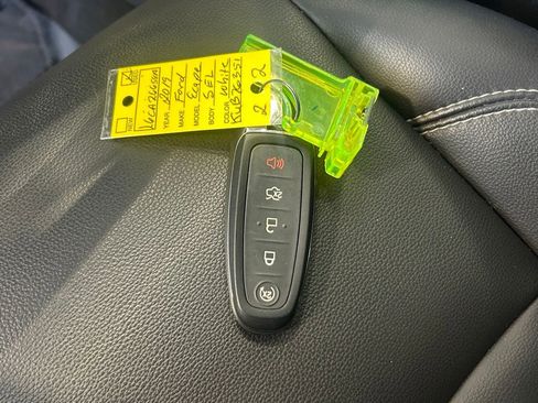 Used 2019 Ford Escape SEL image 44