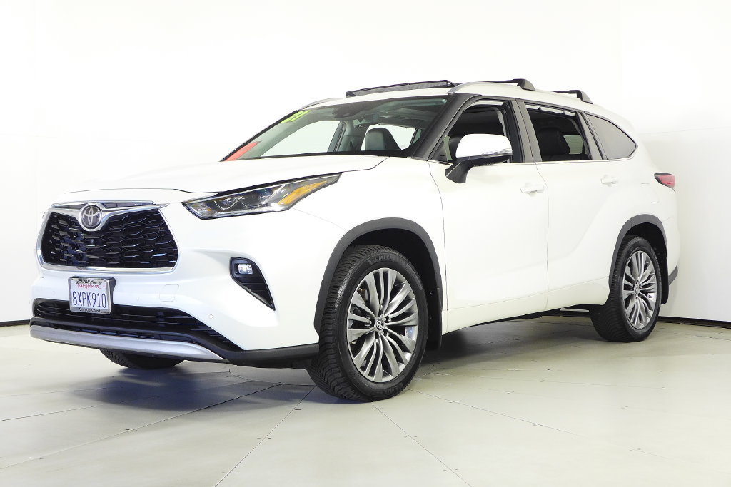 Used 2021 Toyota Highlander Platinum AWD/4WD image 2