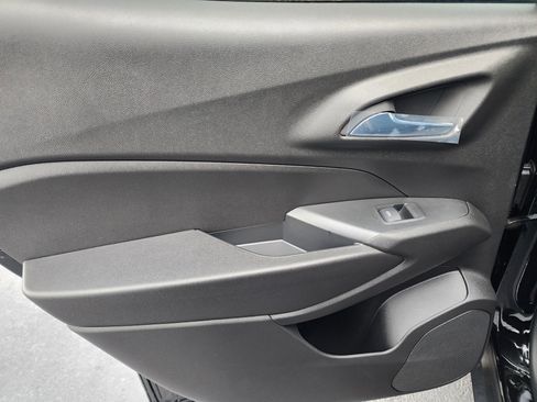 New 2026 Chevrolet Trax LT image 16