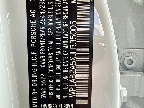 Used 2018 Porsche Macan S image 28