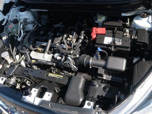 Used 2020 Nissan Kicks S image 42