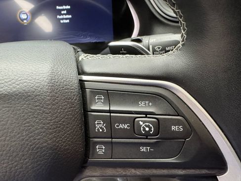Used 2022 Jeep Grand Cherokee L Limited AWD/4WD image 15
