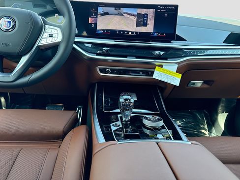New 2026 BMW ALPINA XB7 AWD/4WD image 21