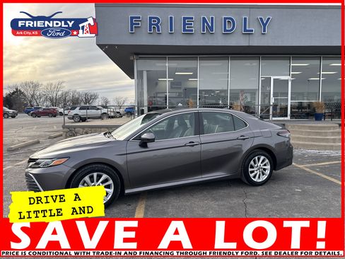 Used 2024 Toyota Camry LE image 2