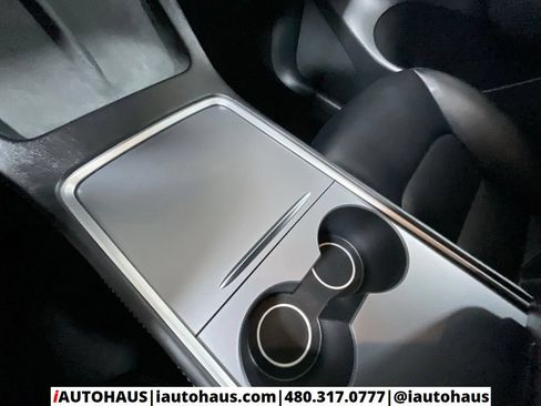 Used 2025 Tesla Model Y Long Range RWD image 29