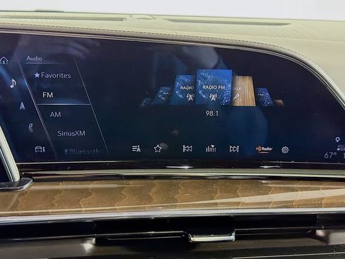 Certified 2024 Cadillac Escalade ESV Premium Luxury Platinum AWD/4WD image 16