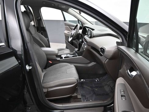 Used 2020 Hyundai Santa Fe SE image 16