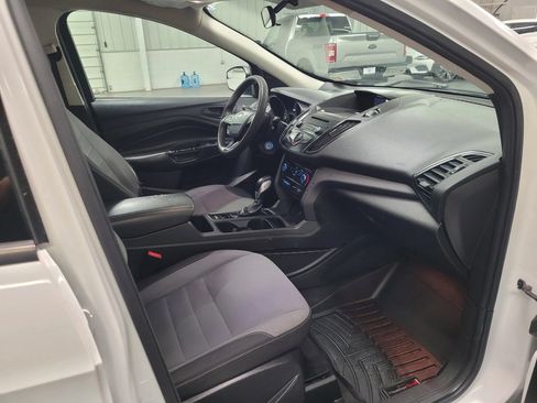 Used 2017 Ford Escape S FWD image 21