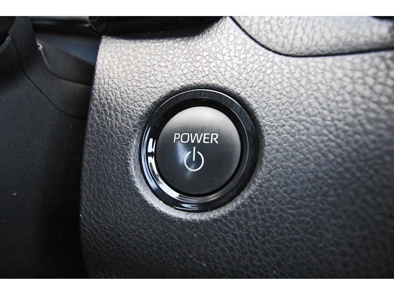 Used 2025 Toyota Camry SE FWD image 26