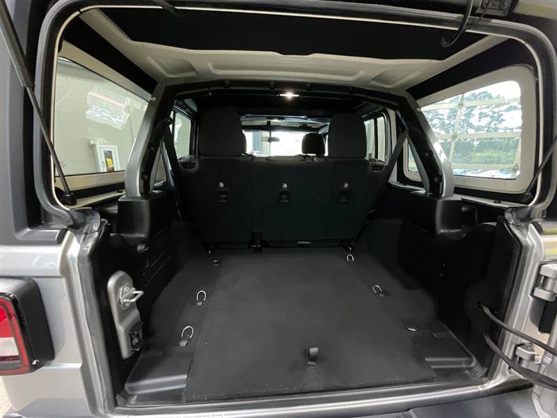 Used 2018 Jeep Wrangler Unlimited Sahara AWD/4WD image 25