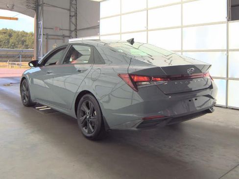 Used 2023 Hyundai Elantra SEL FWD image 5