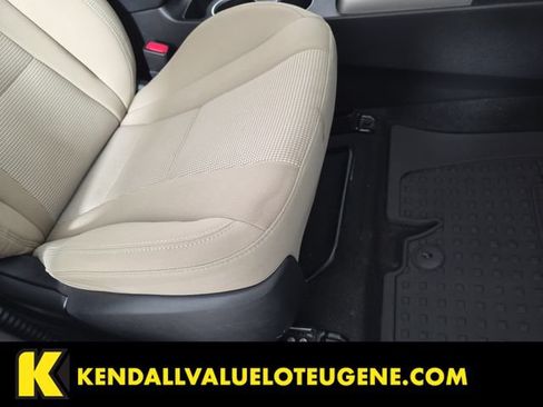 Used 2013 Hyundai Elantra GT FWD image 29
