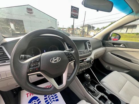 Used 2018 Hyundai Tucson SEL AWD/4WD image 17
