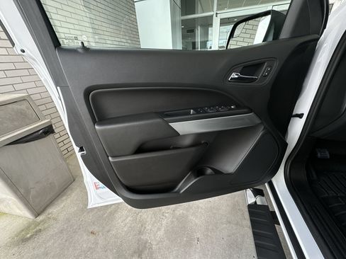 Used 2022 Chevrolet Colorado LT w/ LT Convenience Package RWD image 19