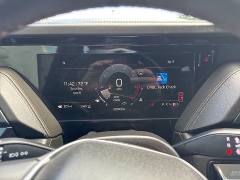 Used 2025 GMC Yukon AT4 AWD/4WD image 25