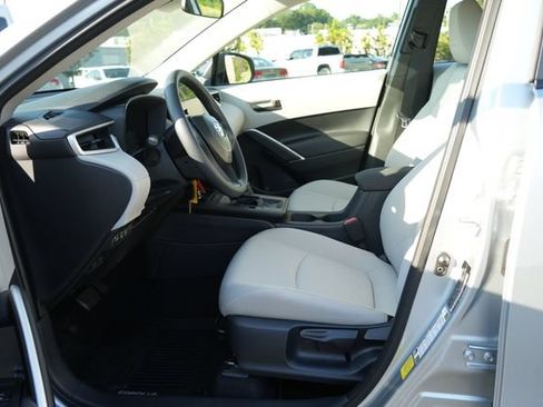 Used 2026 Toyota Corolla Cross L FWD image 18